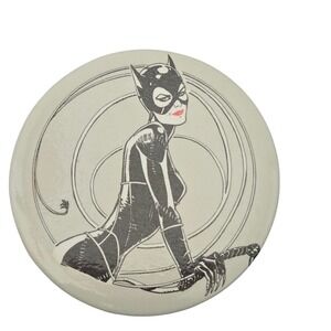 Vintage Catwoman 1992 DC Comics Pinback Button Pin